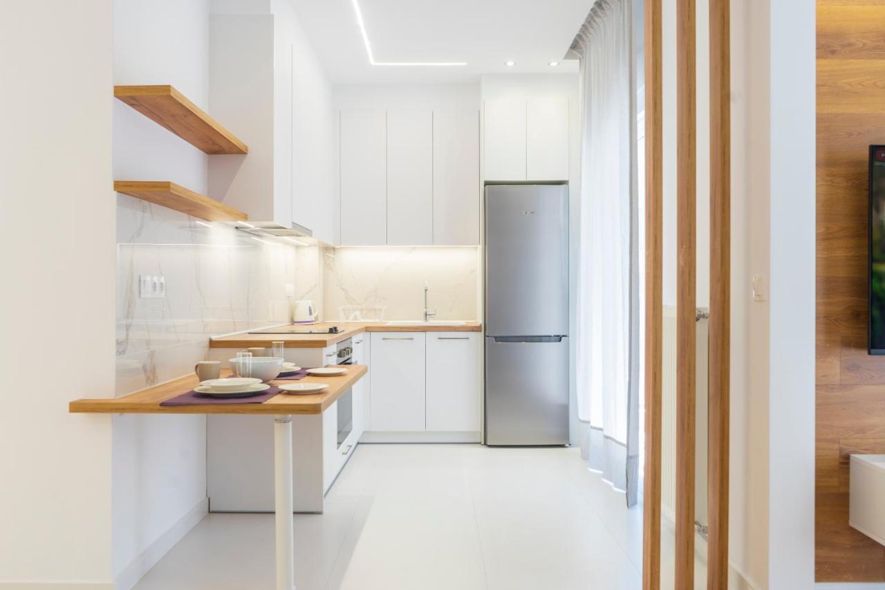 New Modern Style Home Next To The Train Station Thessaloníki Ngoại thất bức ảnh