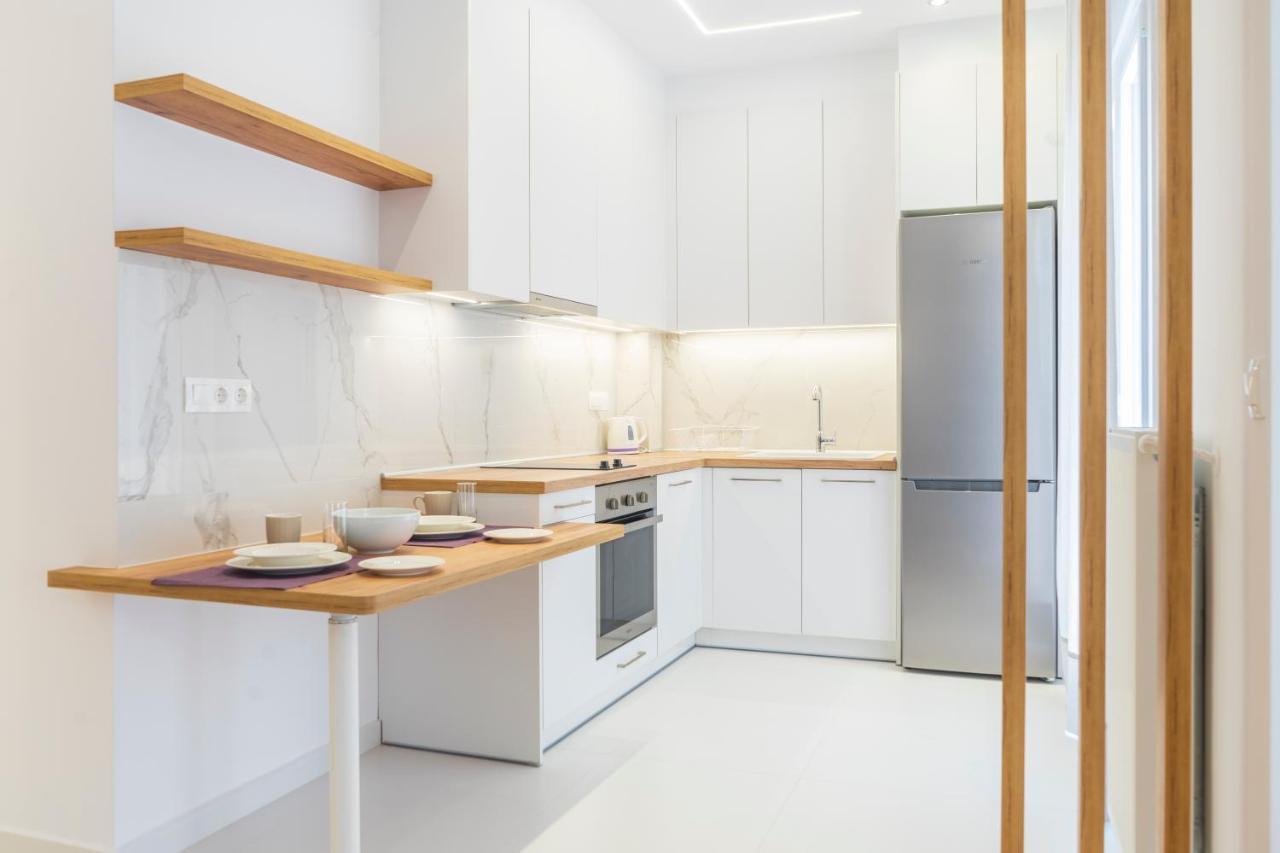 New Modern Style Home Next To The Train Station Thessaloníki Ngoại thất bức ảnh