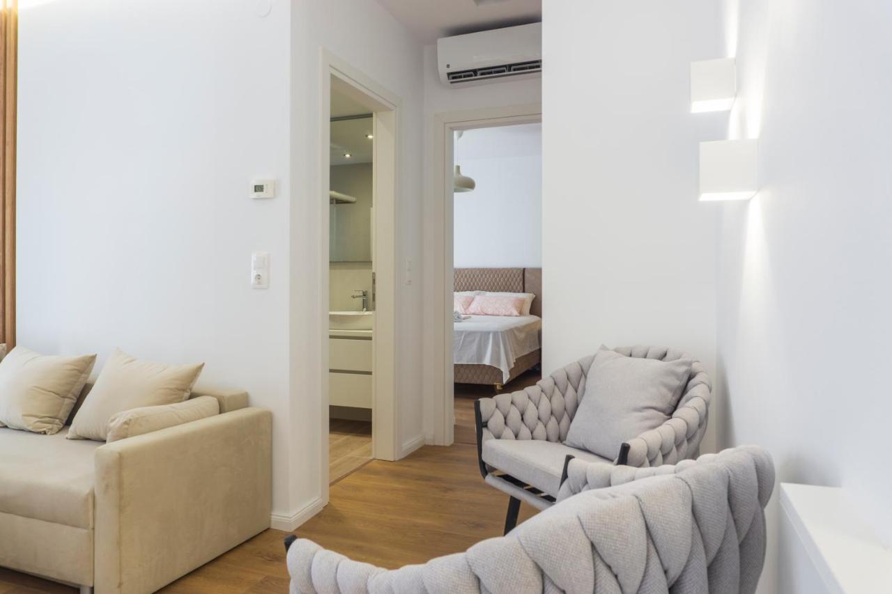 New Modern Style Home Next To The Train Station Thessaloníki Ngoại thất bức ảnh
