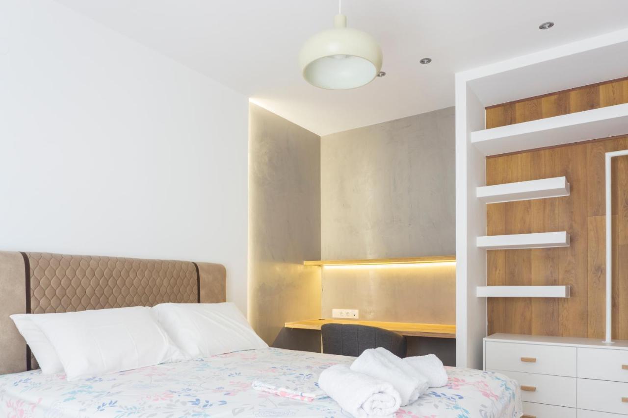 New Modern Style Home Next To The Train Station Thessaloníki Ngoại thất bức ảnh